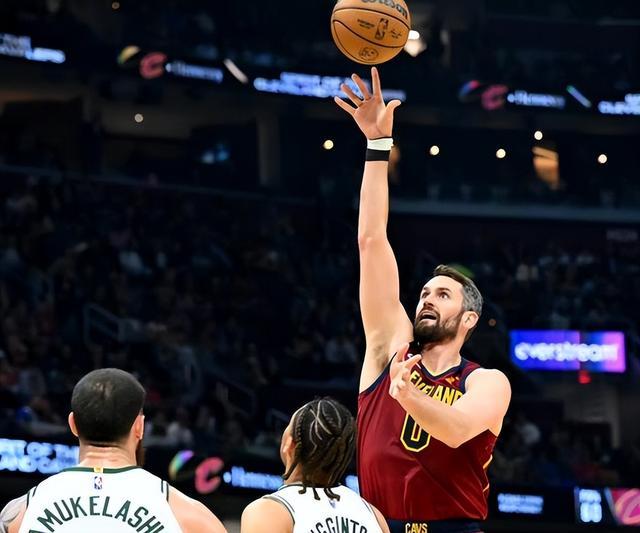 协作防守显 协作防守显